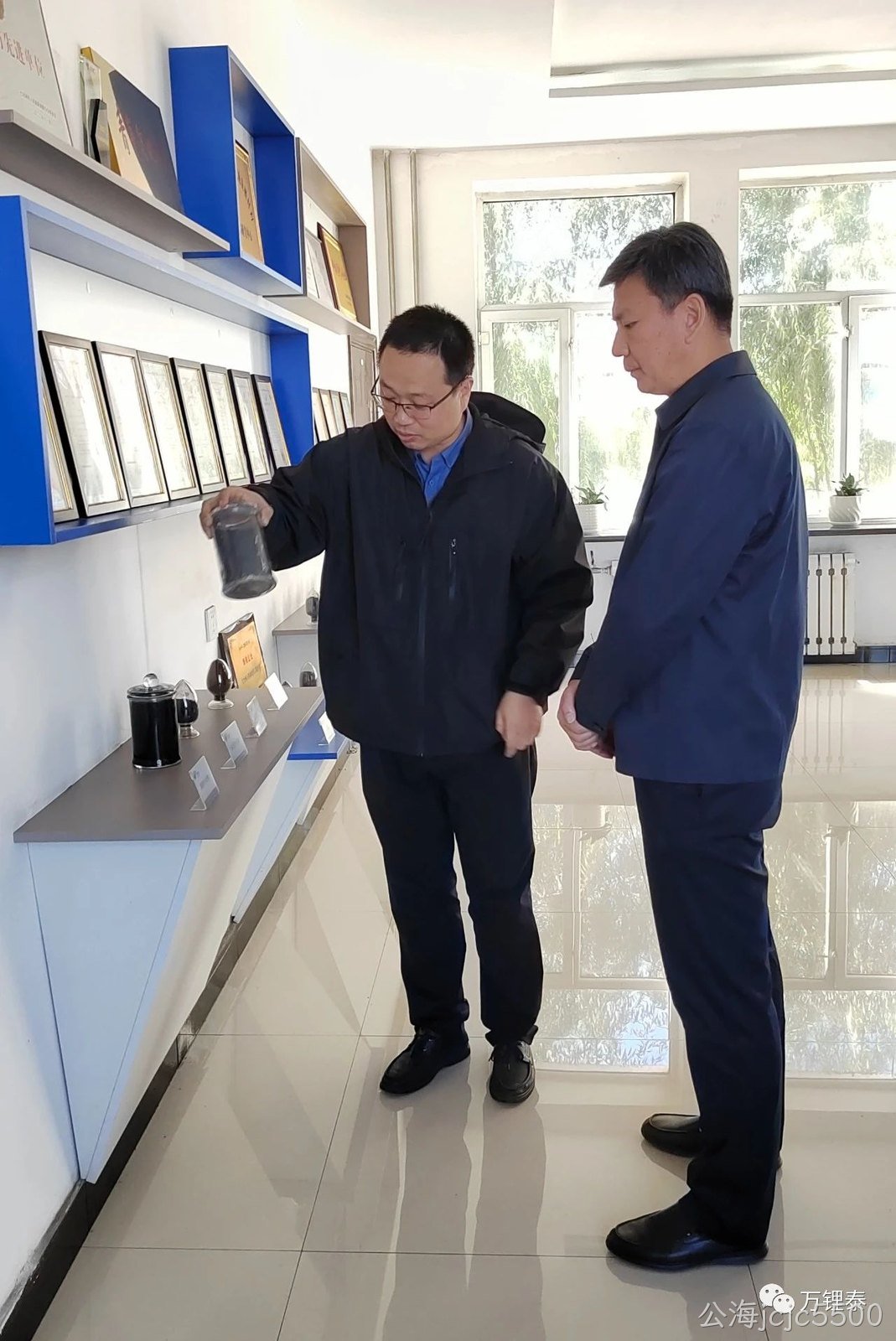 市委副书记王献宇莅临公海jcjc5500调研(图2) 市委副书记王献宇莅临公海jcjc5500调研(图2)