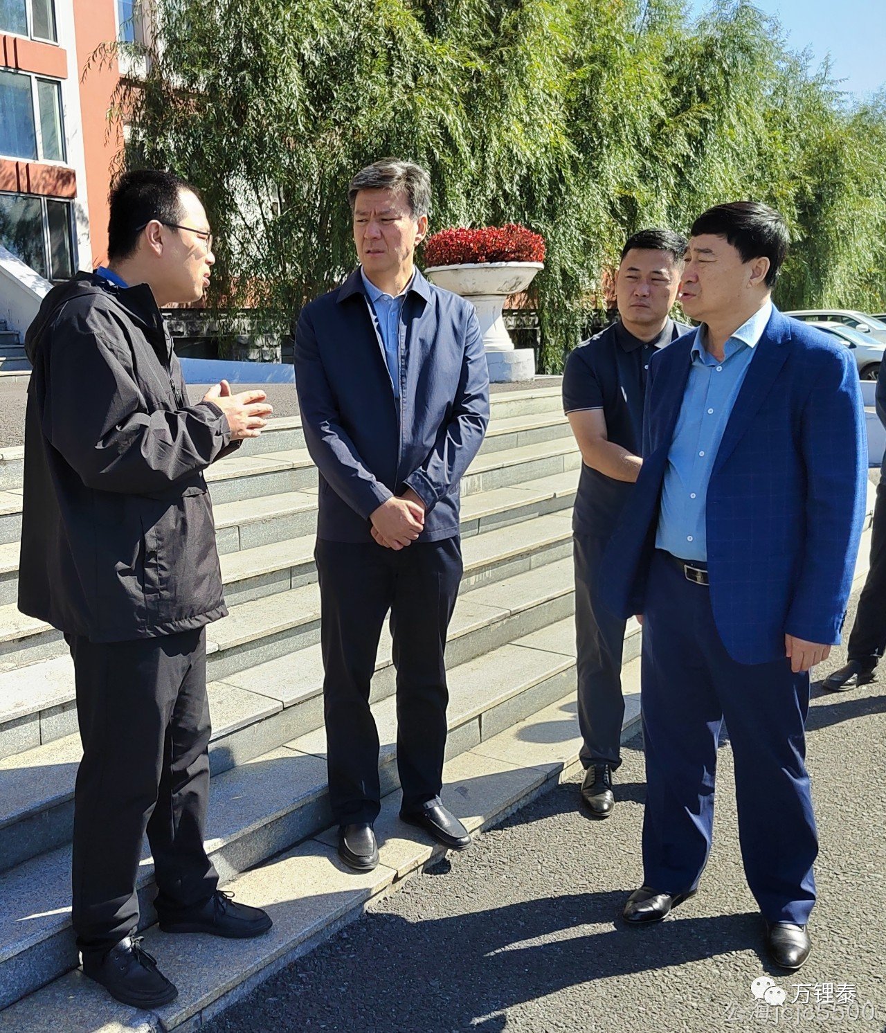 市委副书记王献宇莅临公海jcjc5500调研(图3) 市委副书记王献宇莅临公海jcjc5500调研(图3)